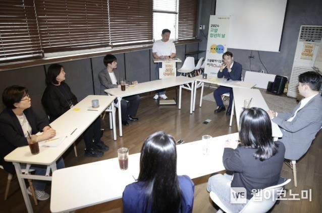 ‘고양 청년의 날’ 행사 환담회에 참석한 이동환 고양특례시장 / 출처: 고양특례시